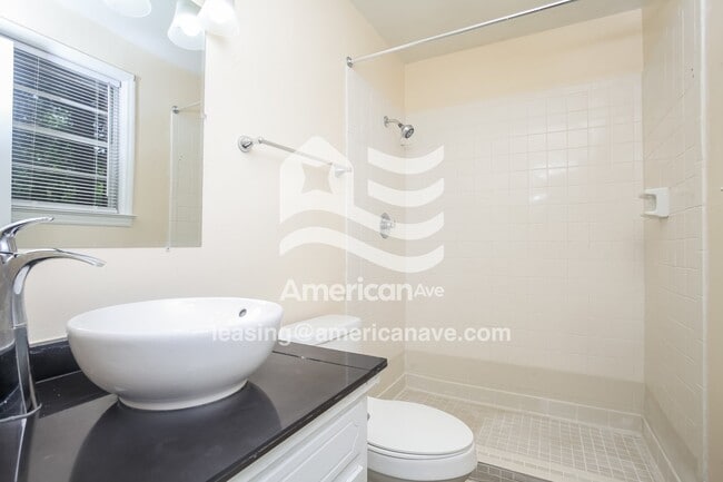 Building Photo - 1859 Woodsboro Dr