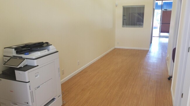 Building Photo - 900 E Atlantic Ave