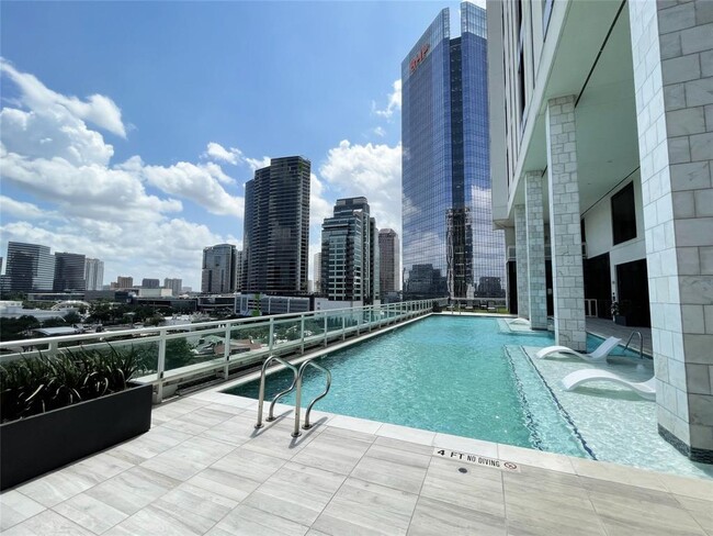 Building Photo - 1409 Post Oak Blvd