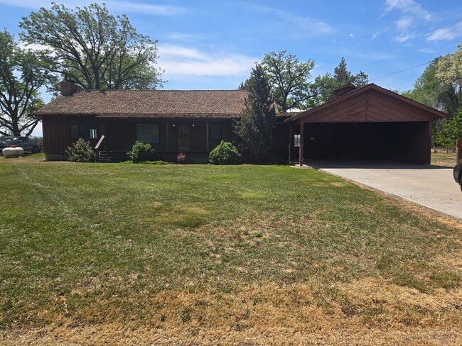 Building Photo - 2611 E 4000 N