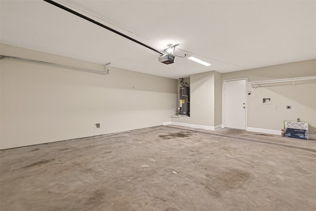 Building Photo - 16715 N Mist Dr