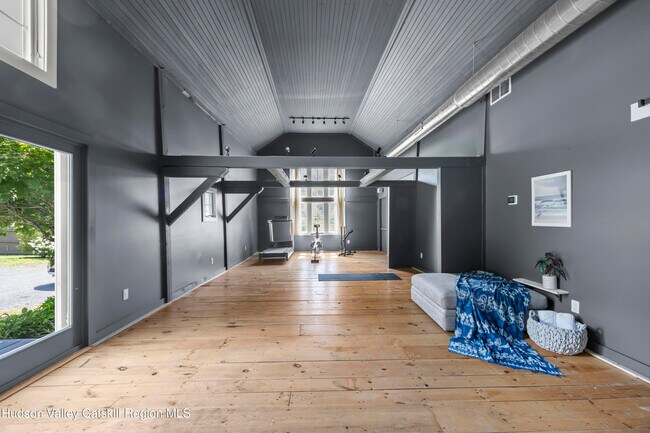 Building Photo - 1977 NY-295