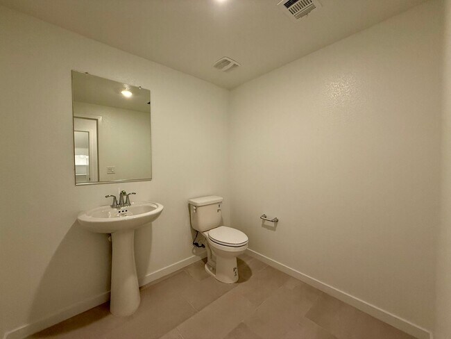 Building Photo - BRAND NEW 3 BED 2.5 BATH 2 BALCONY 2 CAR GARAGE TOWNHOUSE IN HENDERSON FOR RENT!!