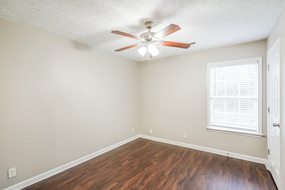 Building Photo - 208 Painter Dr