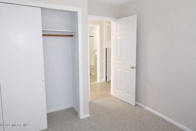 Building Photo - 825 Leeward Dr