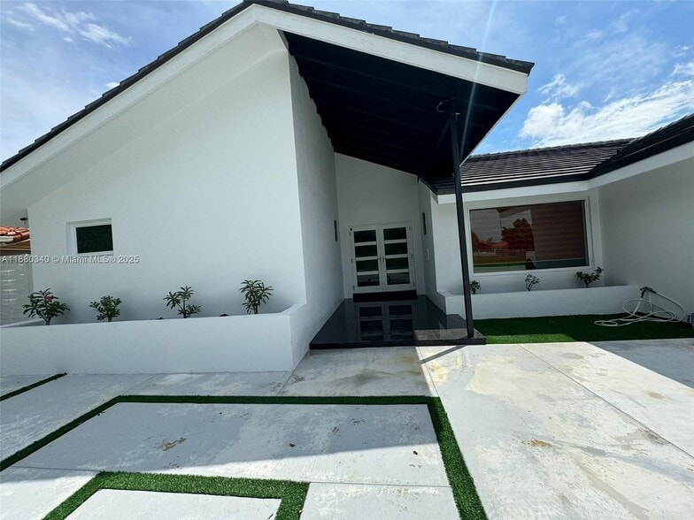 Primary Photo - 41 NW 136th Ct