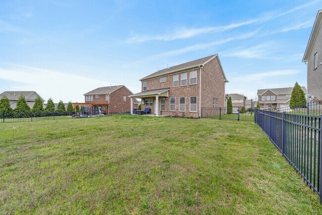 Building Photo - 404 Black Thorn Ln