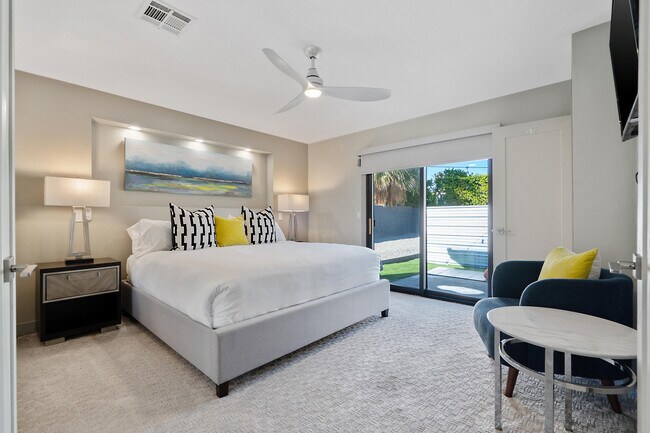 Building Photo - 2222 E Via Escuela