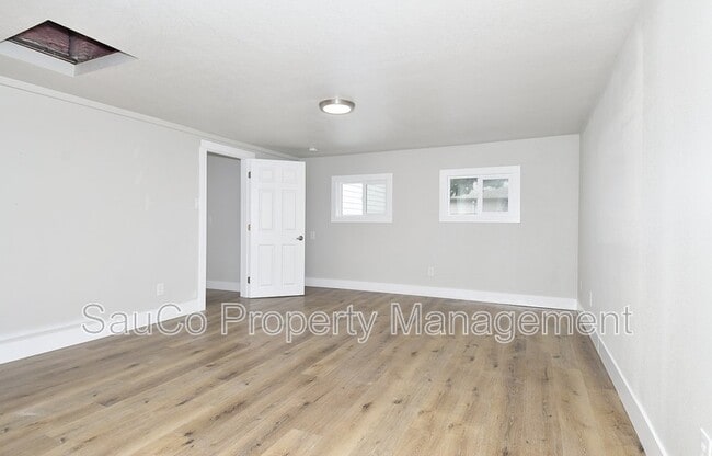 Building Photo - 202 NE 92nd Pl