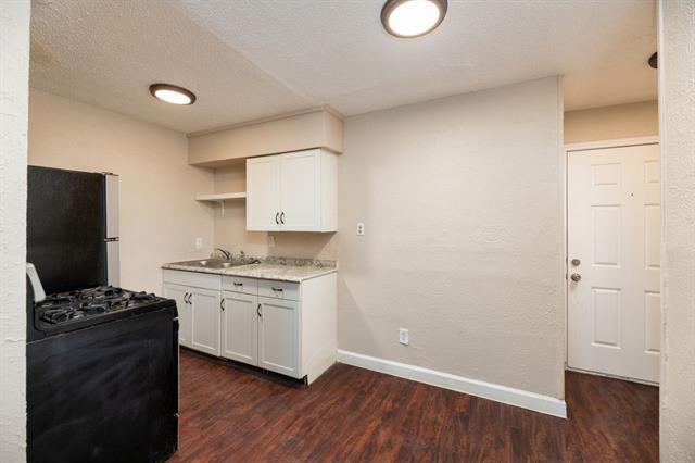 Building Photo - 1037 E Tucker St