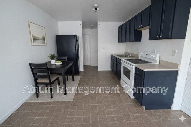 Building Photo - 919 Pine St