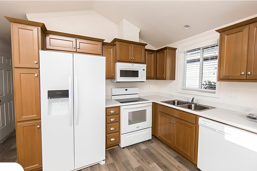 Building Photo - 8531 Kittyhawk Ave