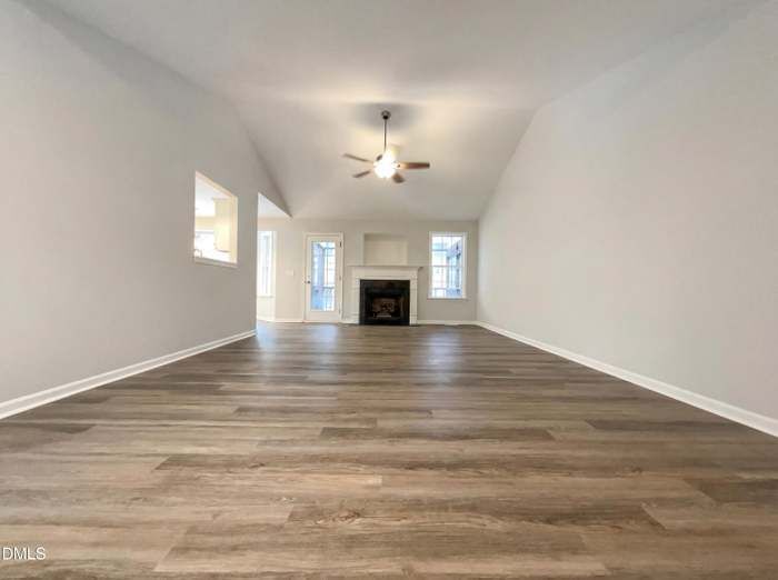 Building Photo - 100 Broken Lance Dr