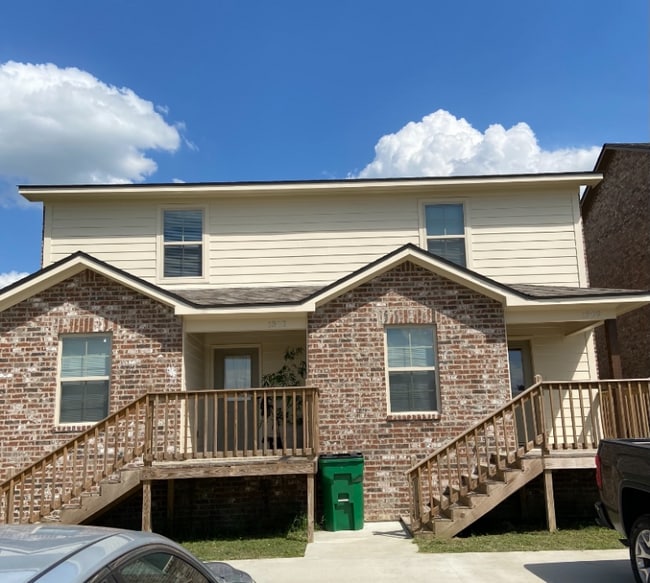 Building Photo - 1307 Oil Center Dr