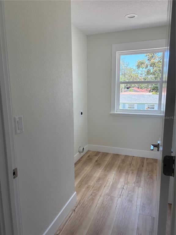 Building Photo - 14733 Sunset Dr