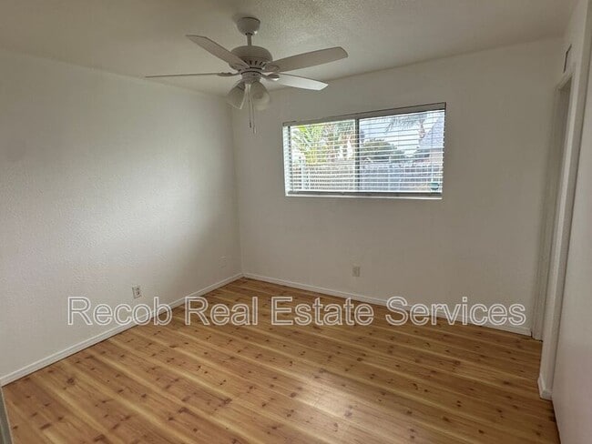 Building Photo - 1375 Coker Way