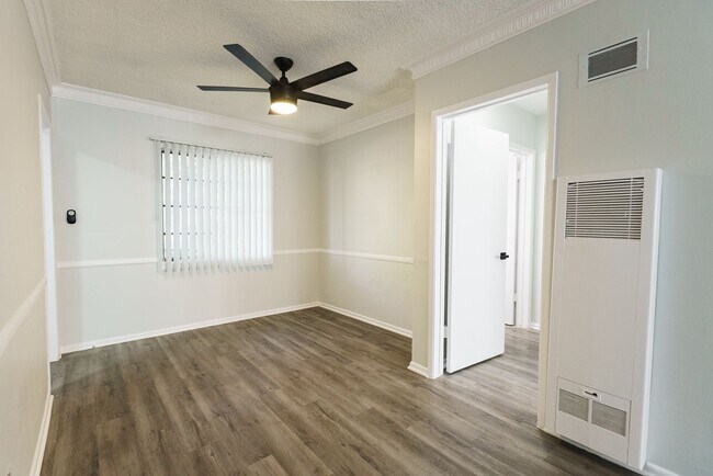Interior Photo - 970 N. Serrano Ave.