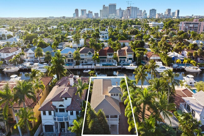 Building Photo - 413 Coconut Isle Dr