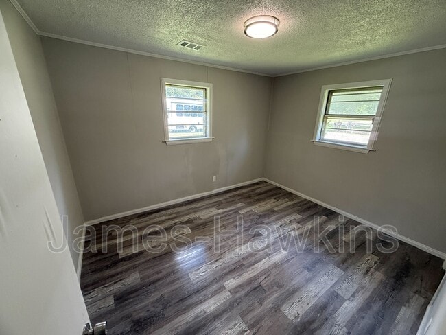 Building Photo - 2281 Wildwood Dr