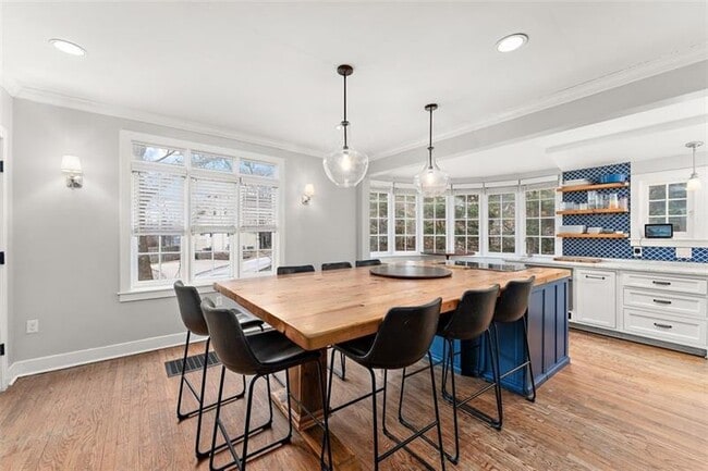 Building Photo - 732 Orchard Terrace