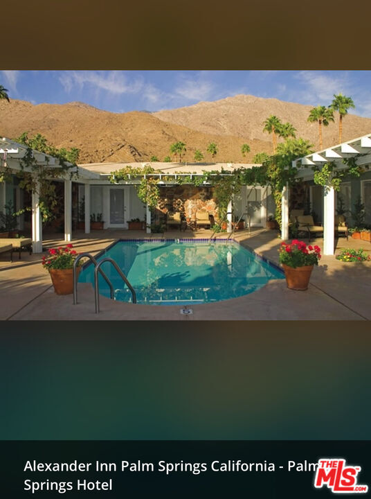 Building Photo - 1425 Vía Soledad