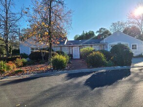 Building Photo - South Auburn/ Skyridge school  district