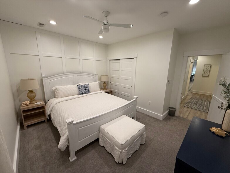 Large Bedroom with King Bed - 1232 I St NE