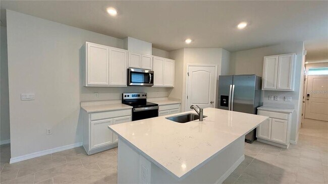 Building Photo - 3314 Pine Lily Ave