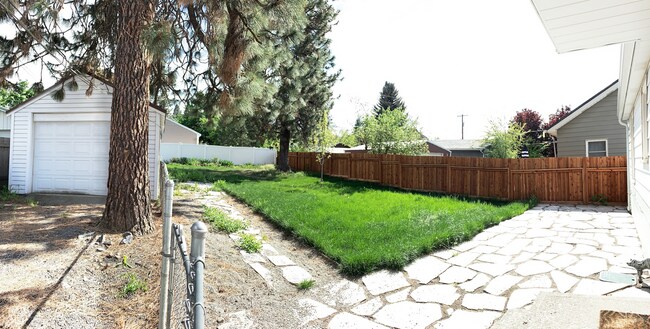 Building Photo - Cute 2 Bedroom Home in Perry District!