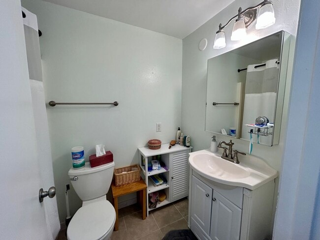 Building Photo - 22 Marigold Dr