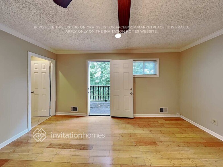 Building Photo - 6297 Queens Ct