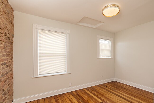 Building Photo - 2724 Hampden Ave