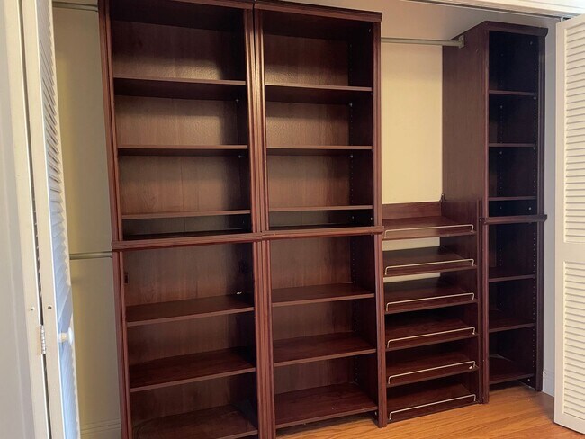 Building Photo - Easy Living in Palm Beach Gardens—Minutes ...