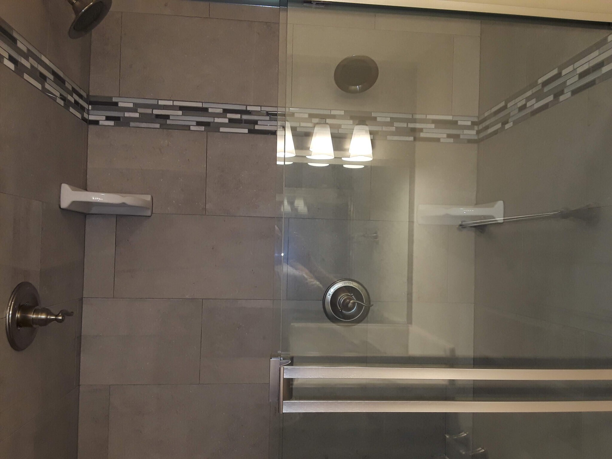 Dual shower heads - 8814 N Edison St