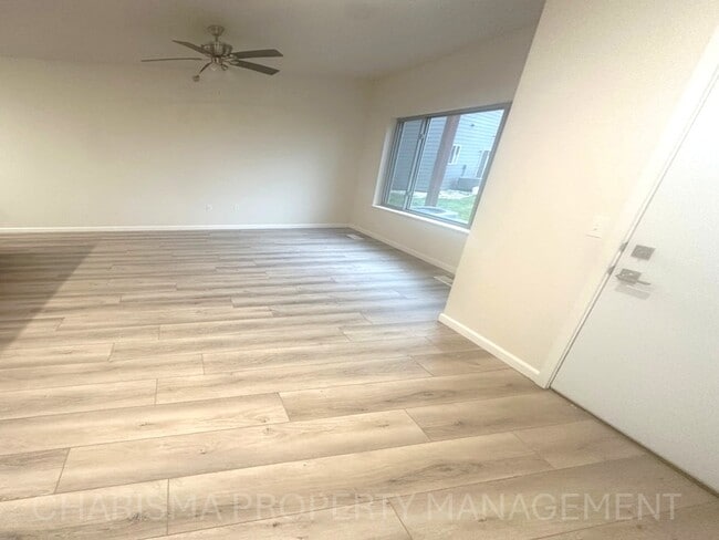 Building Photo - 9300 W 32nd St