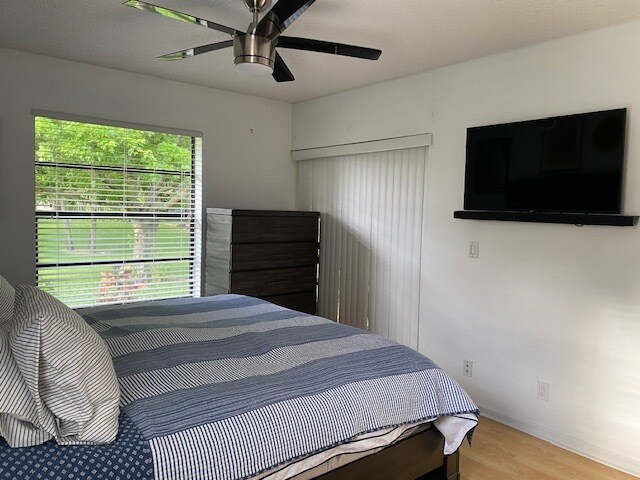 Building Photo - 416 Buttonwood Pl