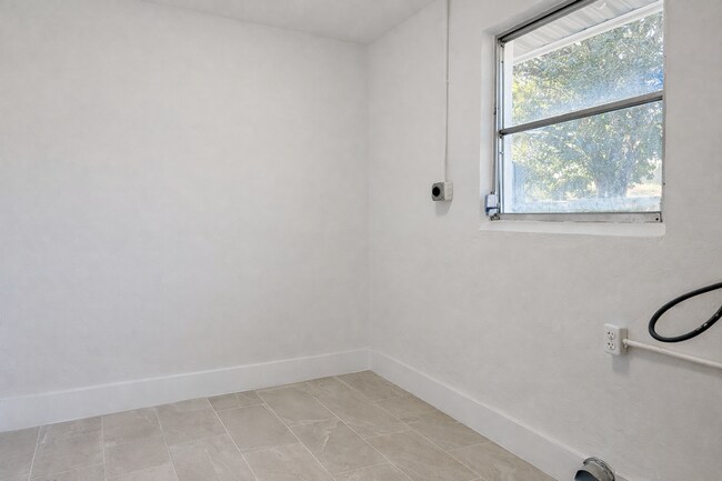 Building Photo - Beautifully Fully Remodeled 3-Bedroom Home with Carport, Indoor Laundry & Huge Fenced Yard!