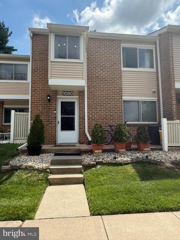 Building Photo - 1080 Pendleton Ct