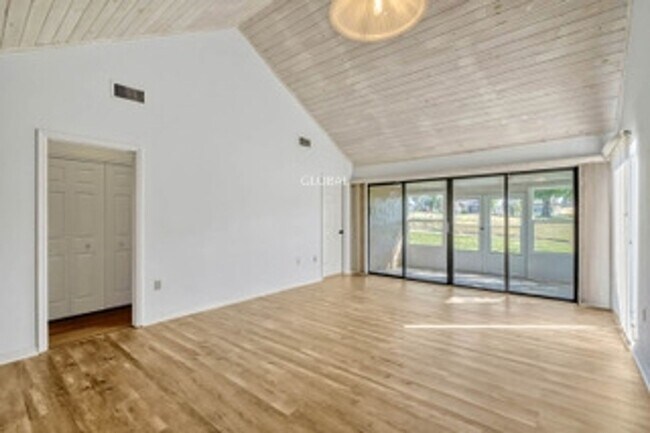 Building Photo - Charming 2-Bed, 2-Bath Condo Minutes from ...