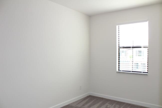 Building Photo - 12951 Anthorne Ln