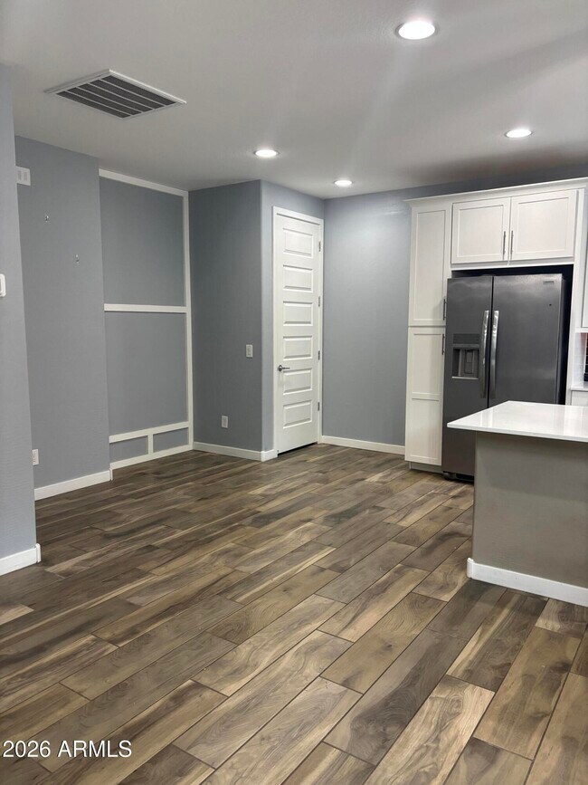 Building Photo - 3155 E Wild Dr