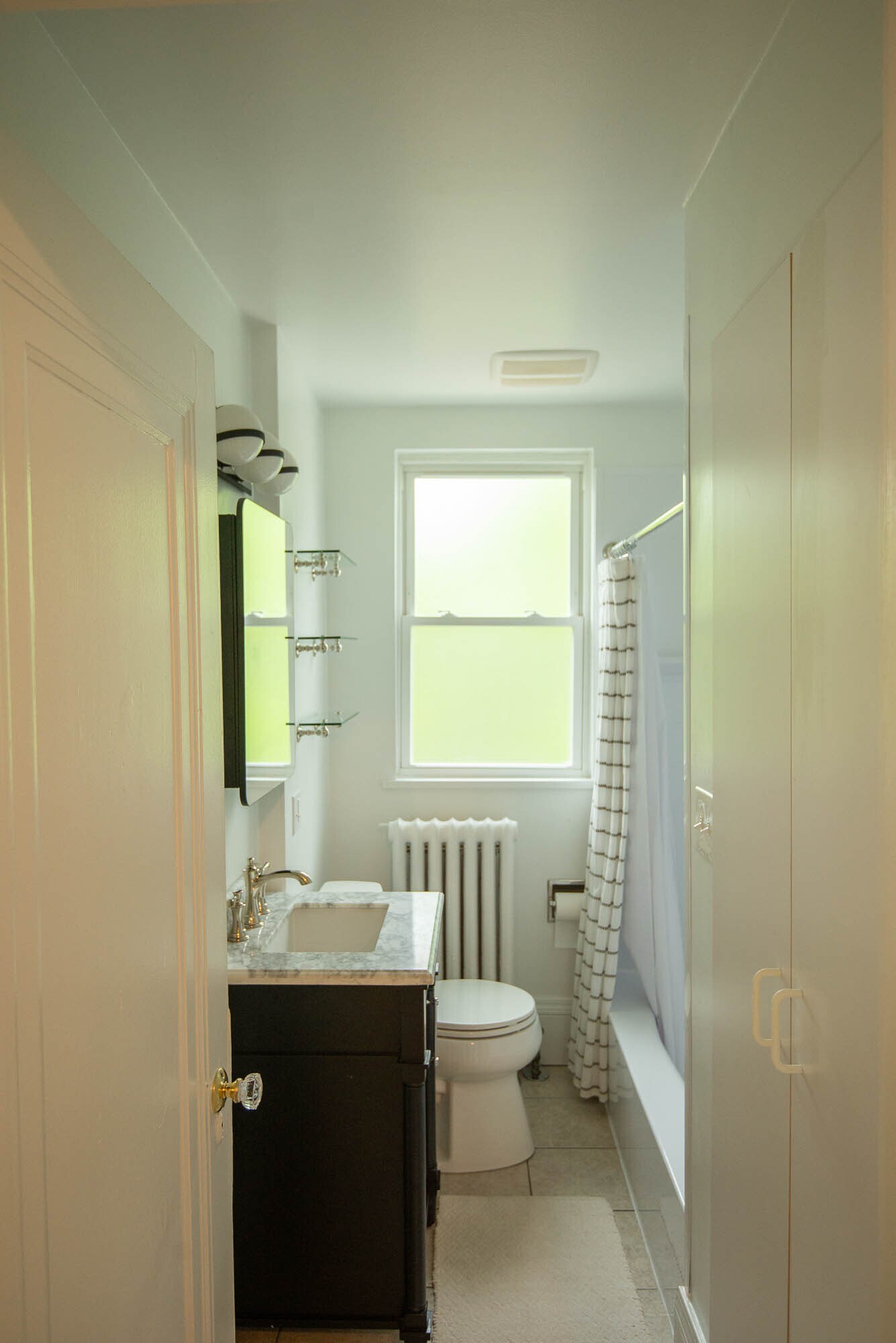 Remodeled Bathroom - 1170 Jancey St