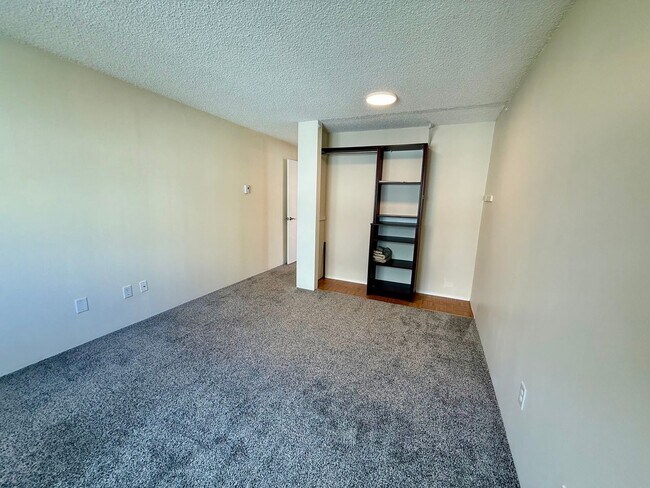 Building Photo - Windy Hills Condominium - Magnolia