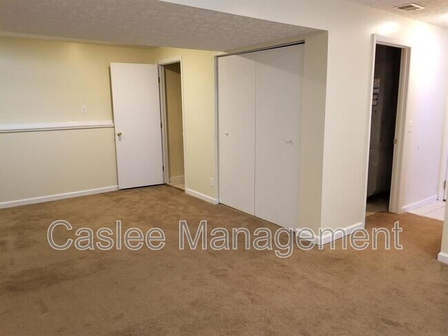 Building Photo - 1049 DeLeone Dr