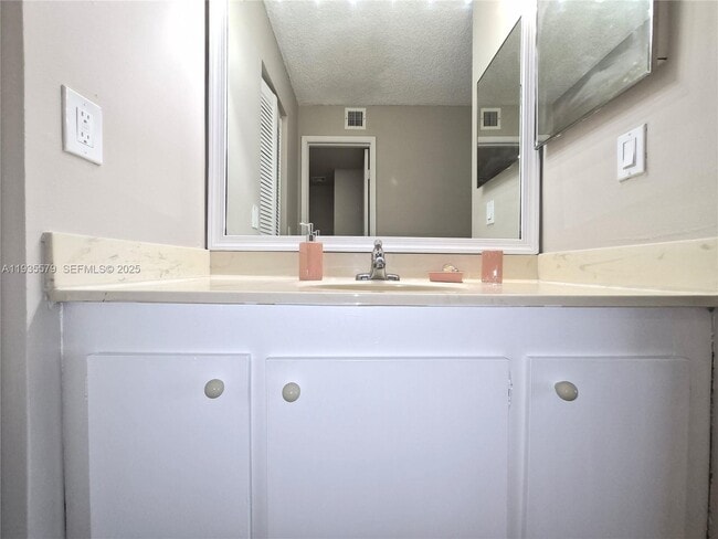 Building Photo - 8811 SW 132nd Pl