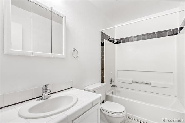 Building Photo - 10001 E Evans Ave