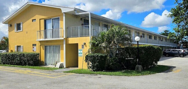 Primary Photo - 1501 Crescent Cir