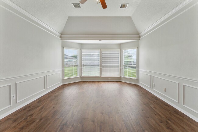 Building Photo - 21915 Sunvolt Ct