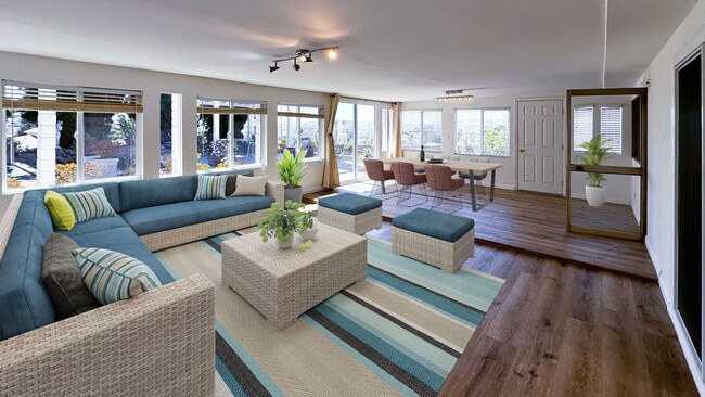 Building Photo - Spacious Home overlooking Daimond Bar hills