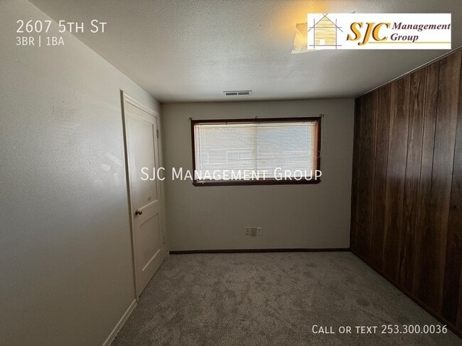 Building Photo - 2607 5th St